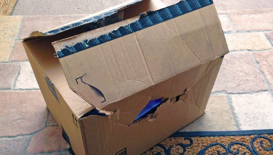 Cosa fare se arriva un pacco danneggiato Amazon?