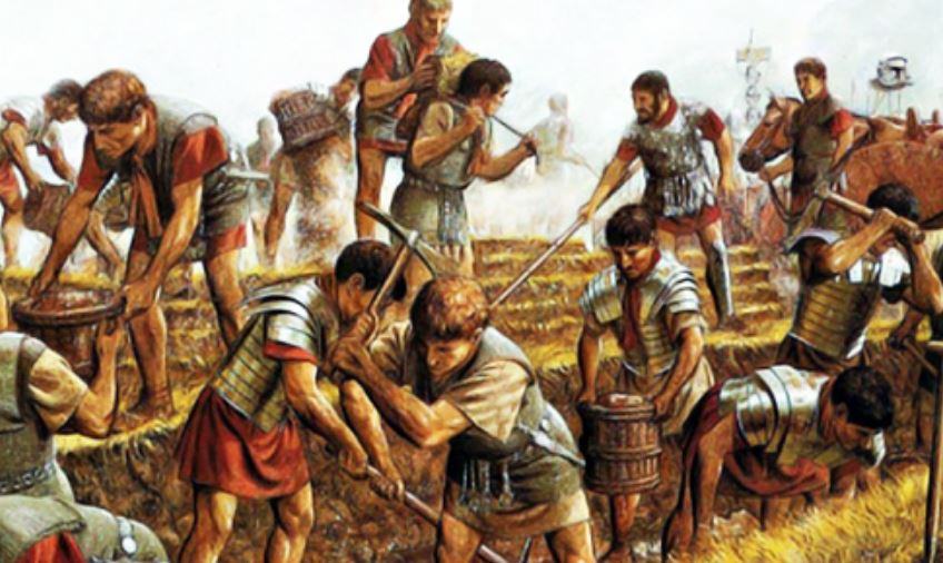 Quali tecniche di combattimento adottarono i soldati romani