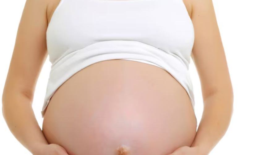Quando tira l'ombelico in gravidanza?