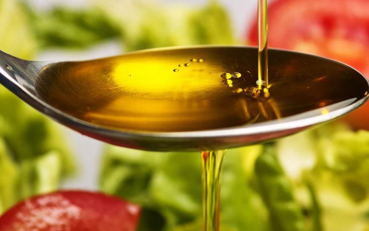 Quante calorie ha un cucchiaio di olio di oliva?