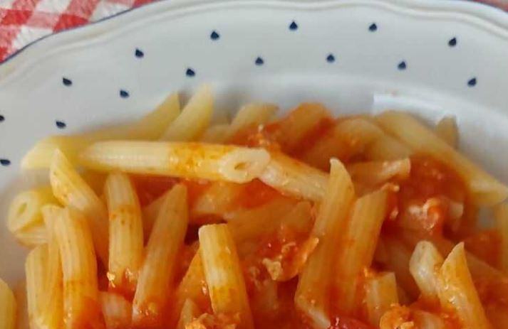 Quante calorie hanno 200 grammi di pasta al pomodoro?